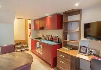 Km Apartments Edinburgh 0*,