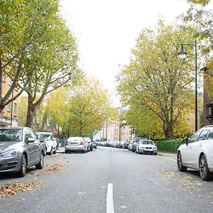 https://modern-apartment-close-to-central-london-zone-2.cambridgehotelsuk.com