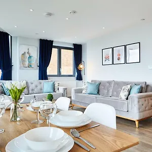 https://elegant-plus-luxury-apartments.brighton-hotels-england.com