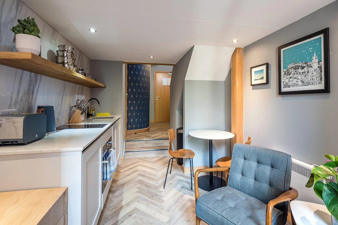 Km Apartments Edimburgo 0*,